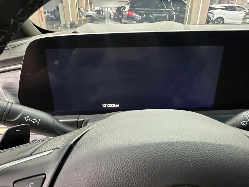 Buick GL8 2022 ES Land Cruiser 653T Luxury Model — миниатюра 8
