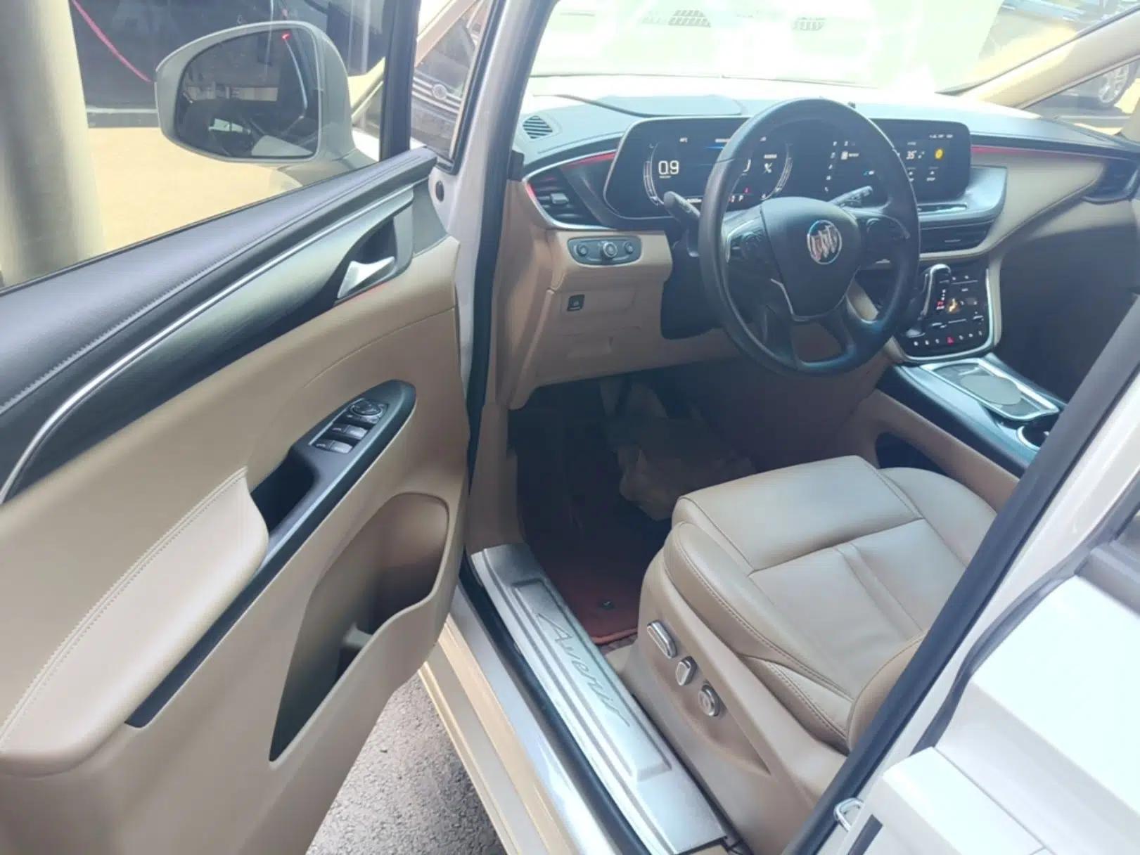Buick GL8 2020 ES Land Cruiser 653T Luxury Edition — миниатюра 18