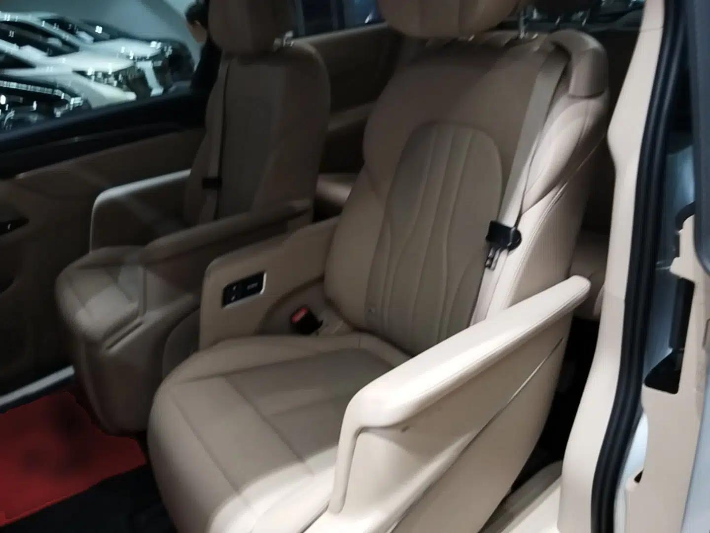 Buick GL8 New Energy 2025 Lu Shang Luxury Edition 7-Seater — миниатюра 20