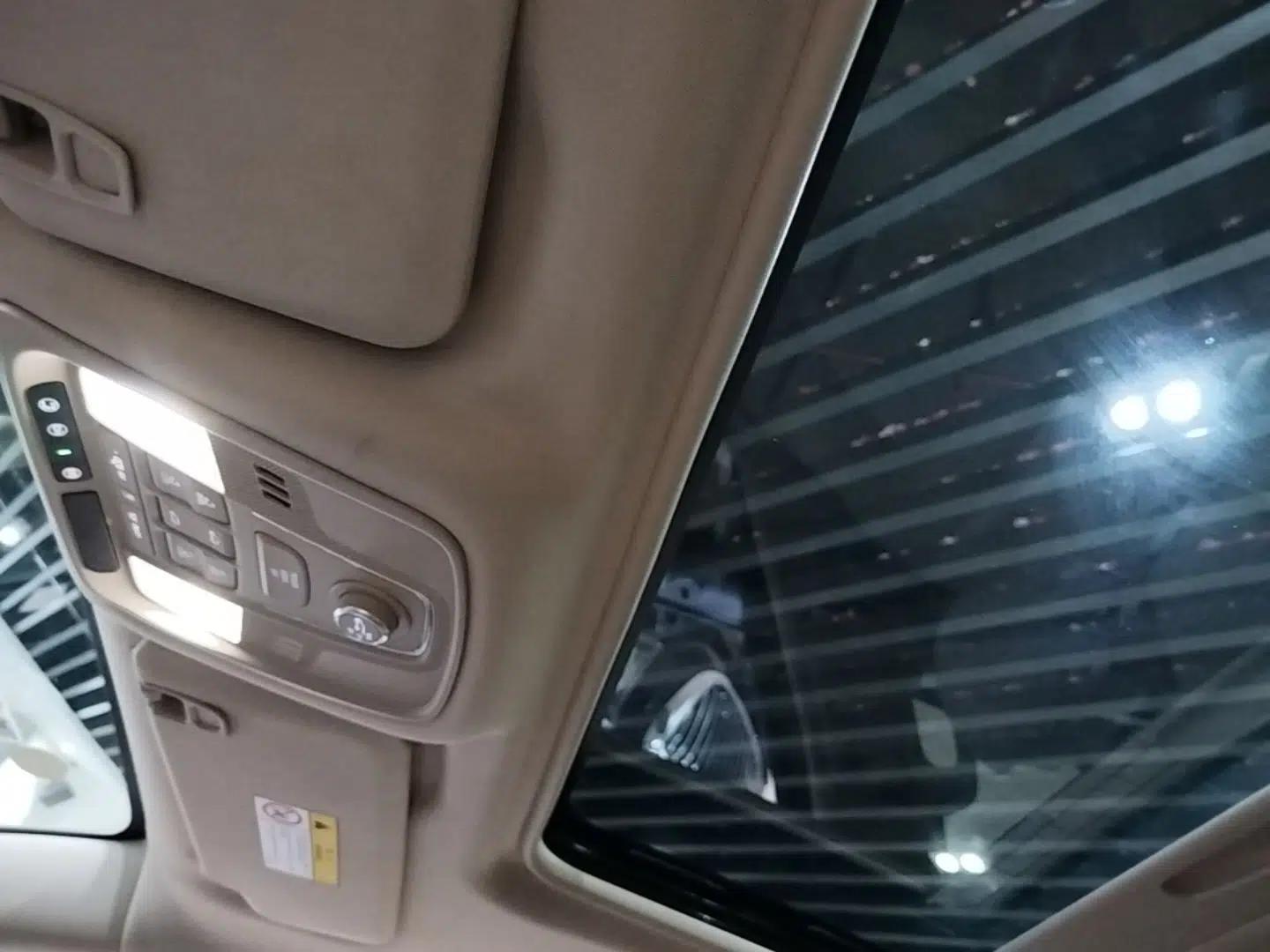 Buick GL8 New Energy 2025 Lu Shang Luxury Edition 7-Seater — миниатюра 21