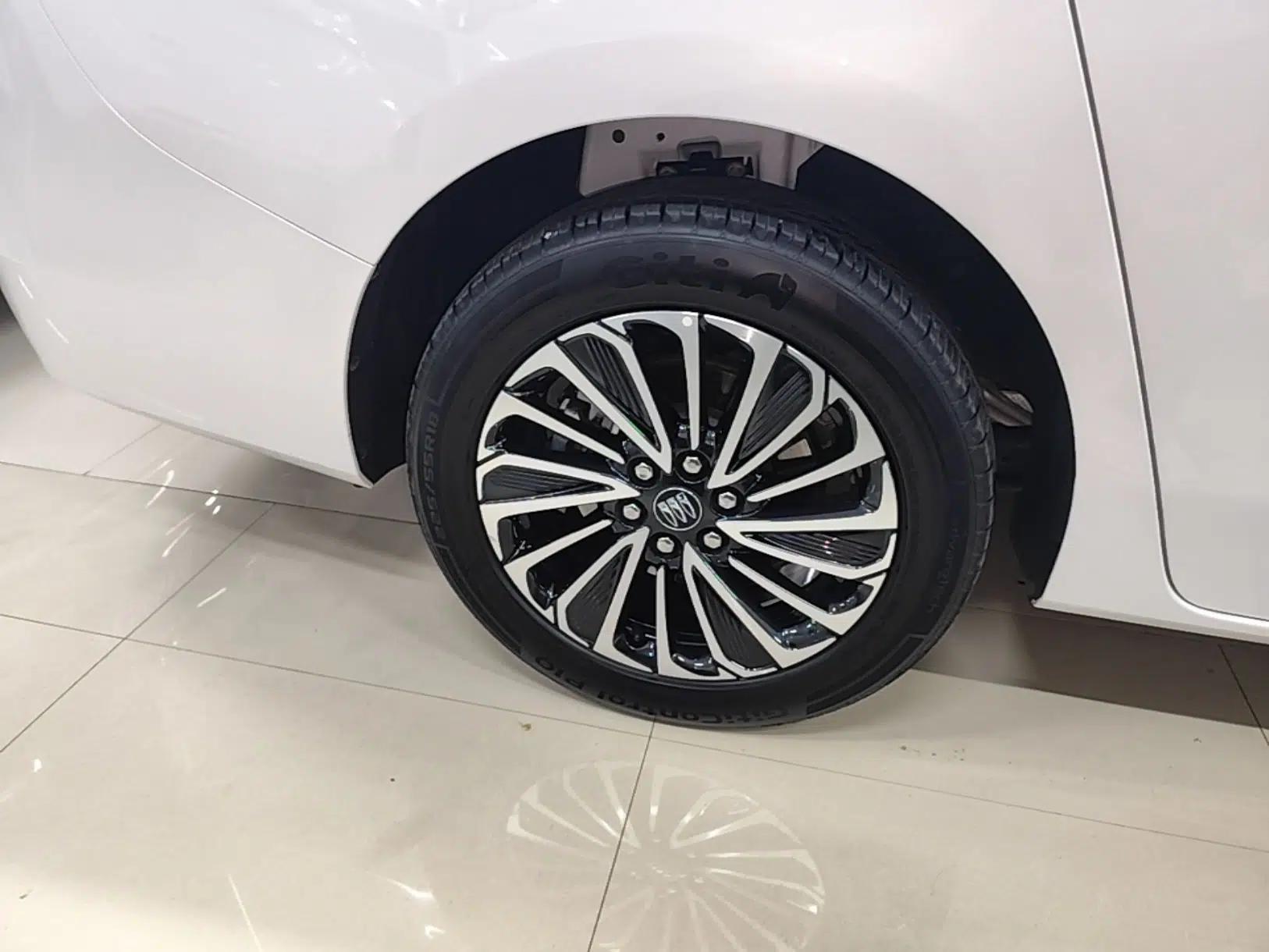 Buick GL8 New Energy 2025 Lu Shang Luxury Edition 7-Seater — миниатюра 11