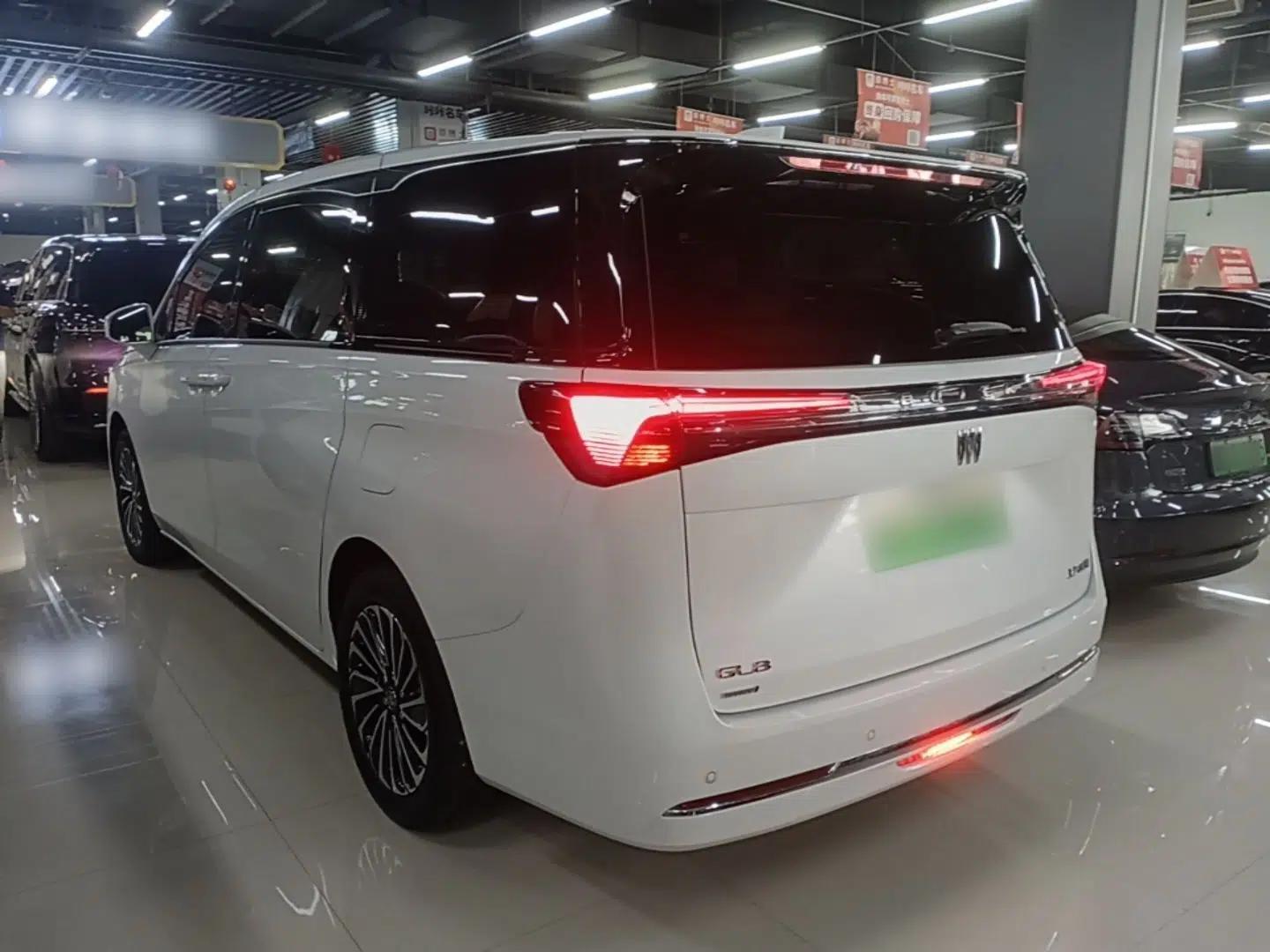 Buick GL8 New Energy 2025 Lu Shang Luxury Edition 7-Seater — миниатюра 4
