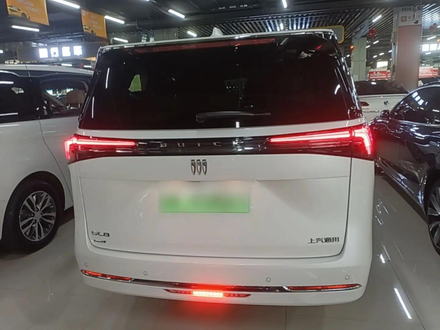 Buick GL8 New Energy 2025 Lu Shang Luxury Edition 7-Seater — миниатюра 5
