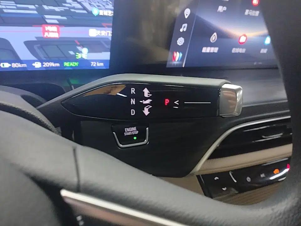 Buick GL8 New Energy 2025 Lushang First-Drive Edition 7-Seater — миниатюра 16