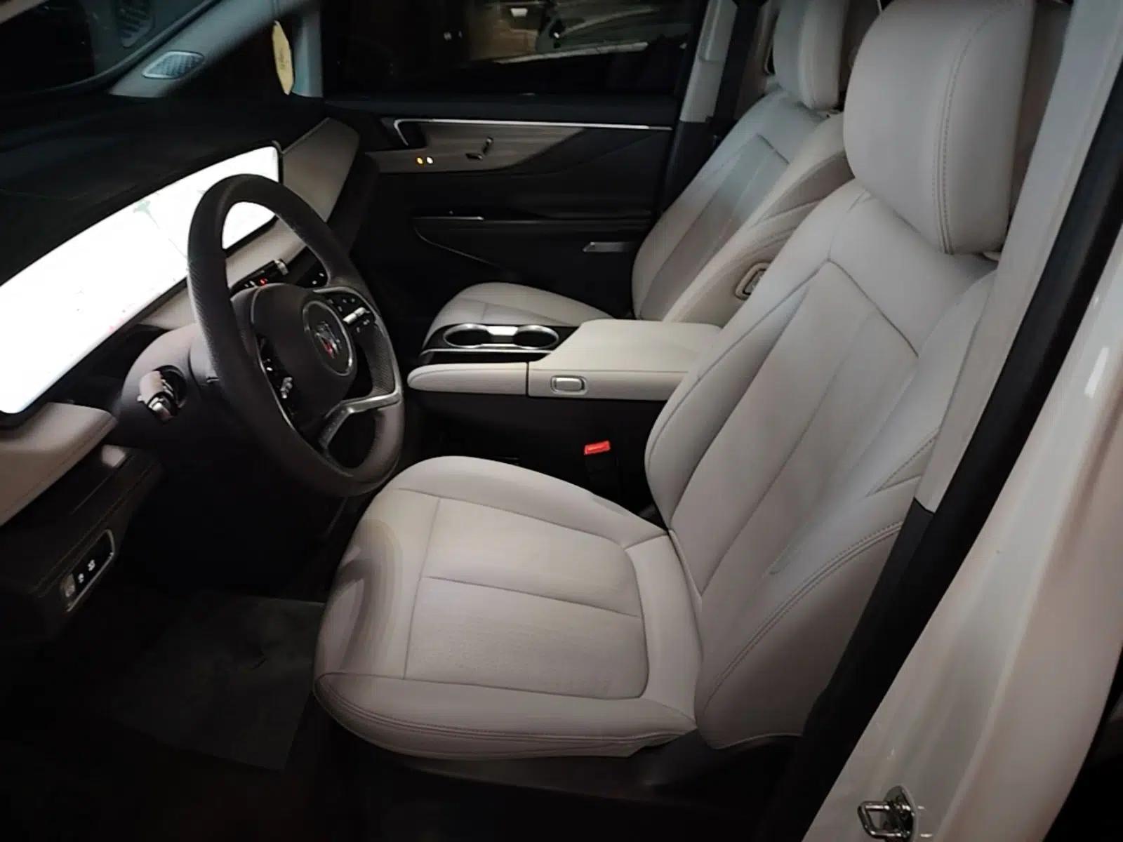 Buick GL8 2025 Lu Zun Deluxe Edition — миниатюра 22