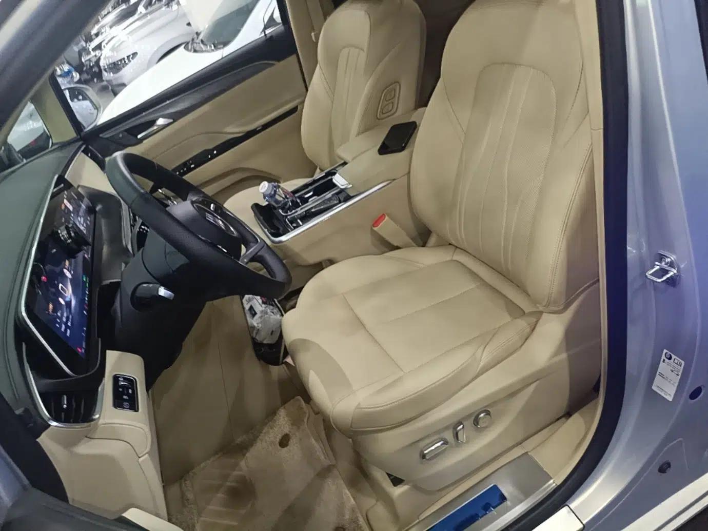 Buick GL8 New Energy 2025 Lu Shang Luxury Edition 7-Seater — миниатюра 17