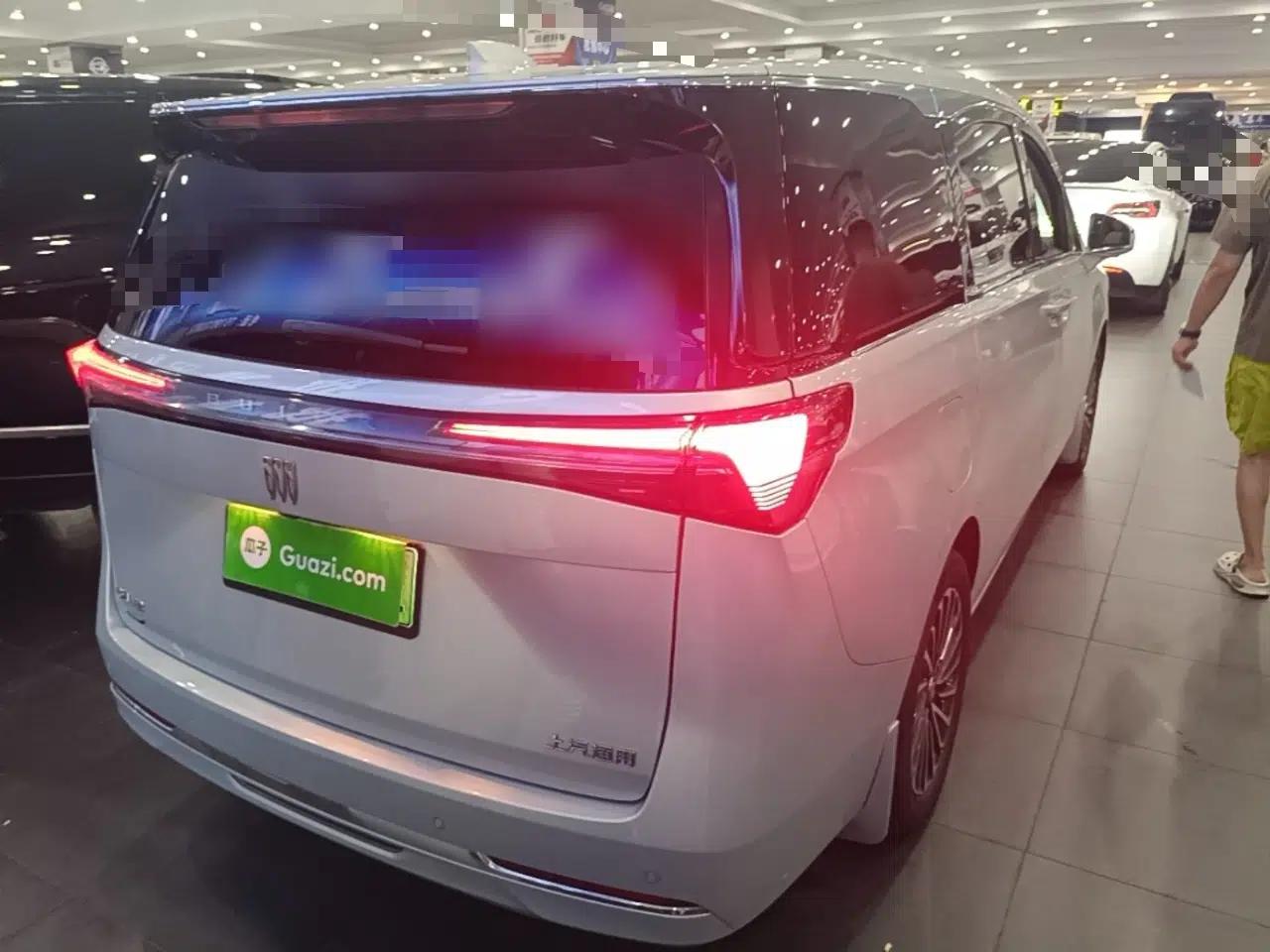 Buick GL8 New Energy 2025 Lu Shang Luxury Edition 7-Seater — миниатюра 4