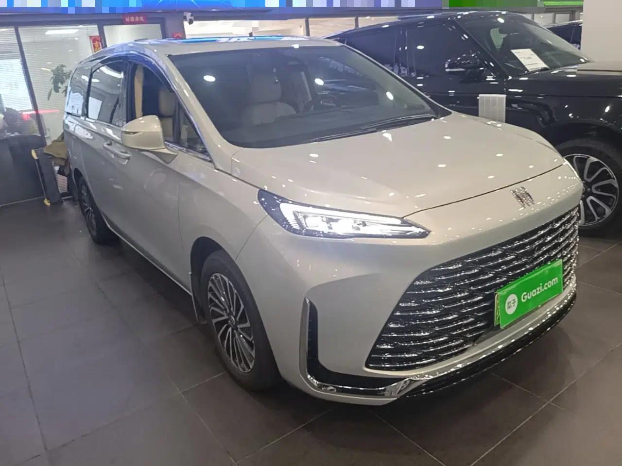 Buick GL8 New Energy 2025 Lu Shang Luxury Edition 7-Seater — миниатюра 7