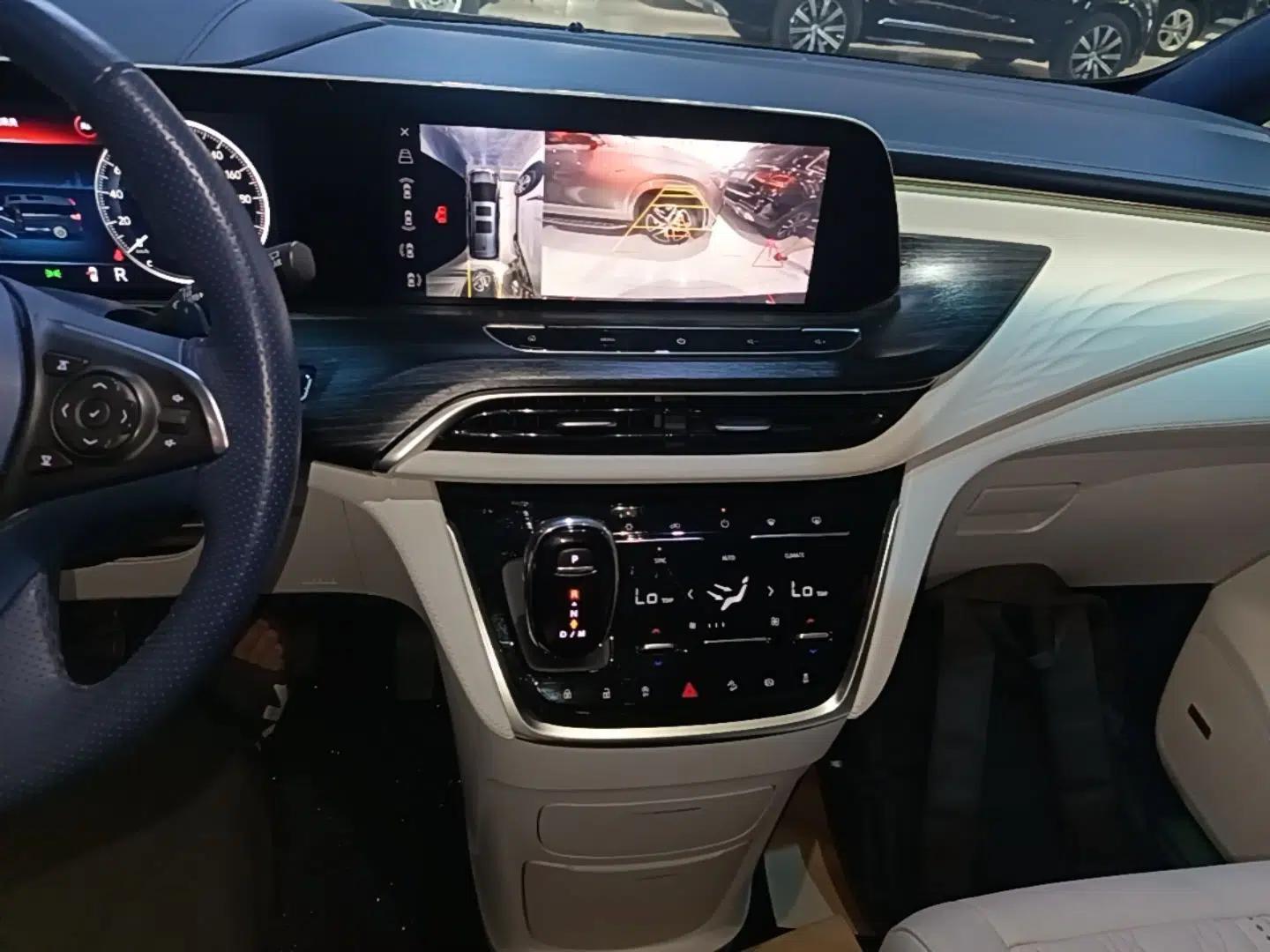 Buick GL8 2022 Avenir Avia Four-Seat Prestige Edition — миниатюра 15