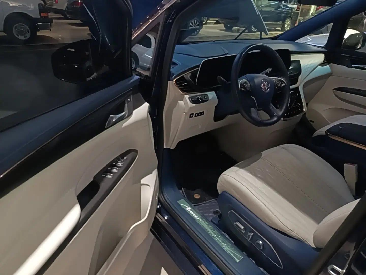 Buick GL8 2022 Avenir Avia Four-Seat Prestige Edition — миниатюра 18