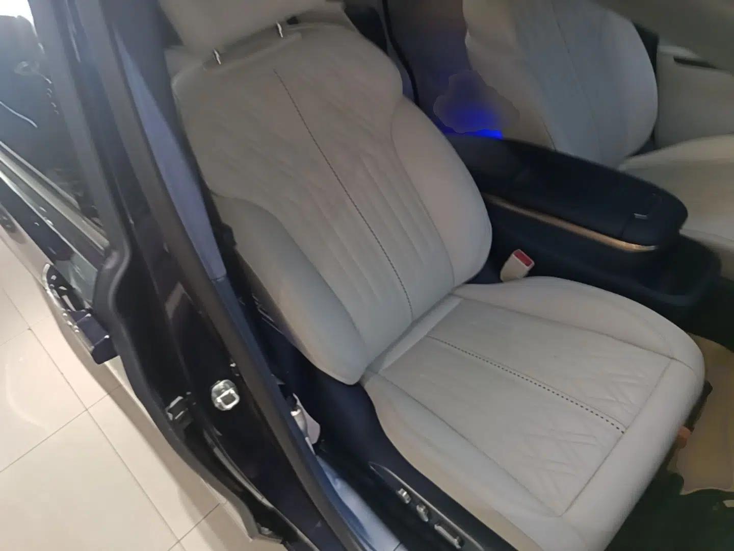 Buick GL8 2022 Avenir Avia Four-Seat Prestige Edition — миниатюра 19