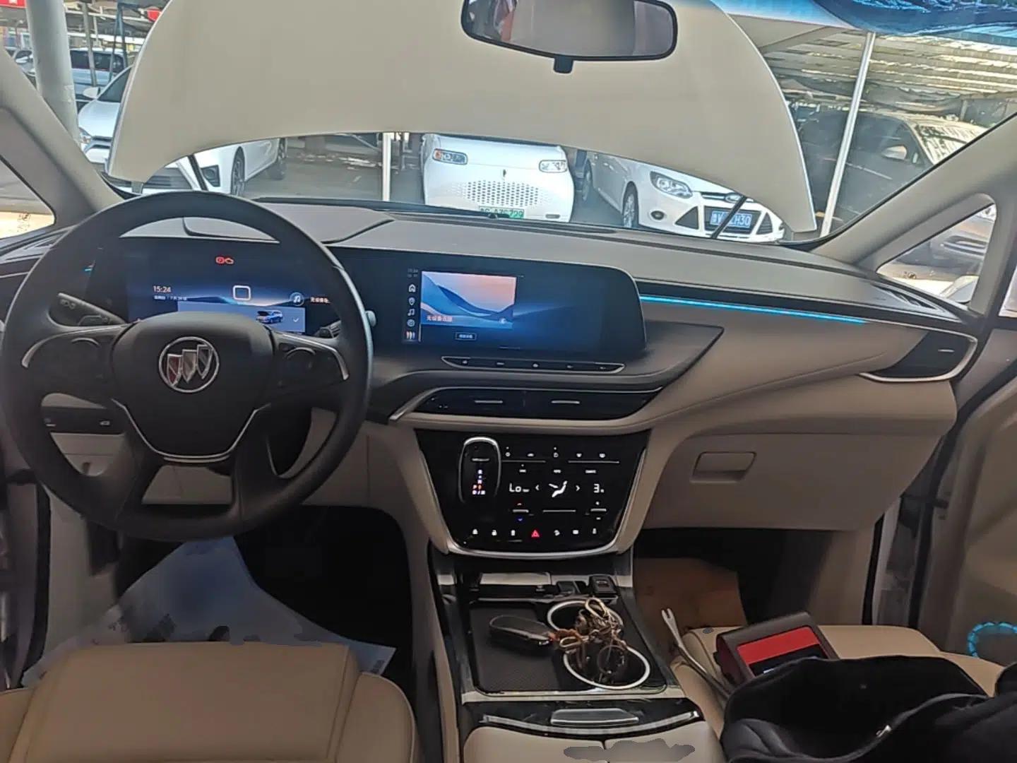 Buick GL8 2023 ES Lu Zun Comfort Model — миниатюра 12