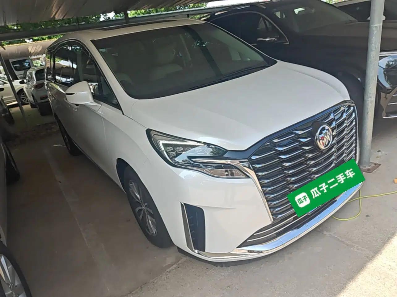 Buick GL8 2023 ES Lu Zun Comfort Model — миниатюра 3