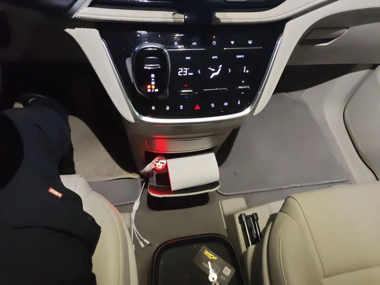 Buick GL8 2023 ES Lu Zun Comfort Model — миниатюра 14