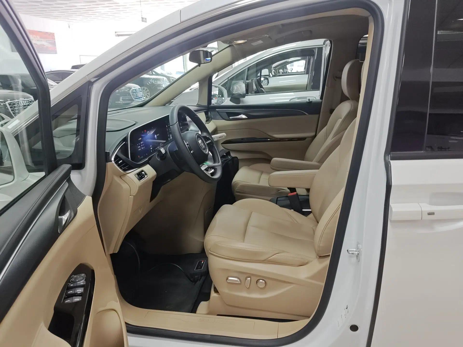 Buick GL8 New Energy 2025 Lushang First-Drive Edition 7-Seater — миниатюра 18