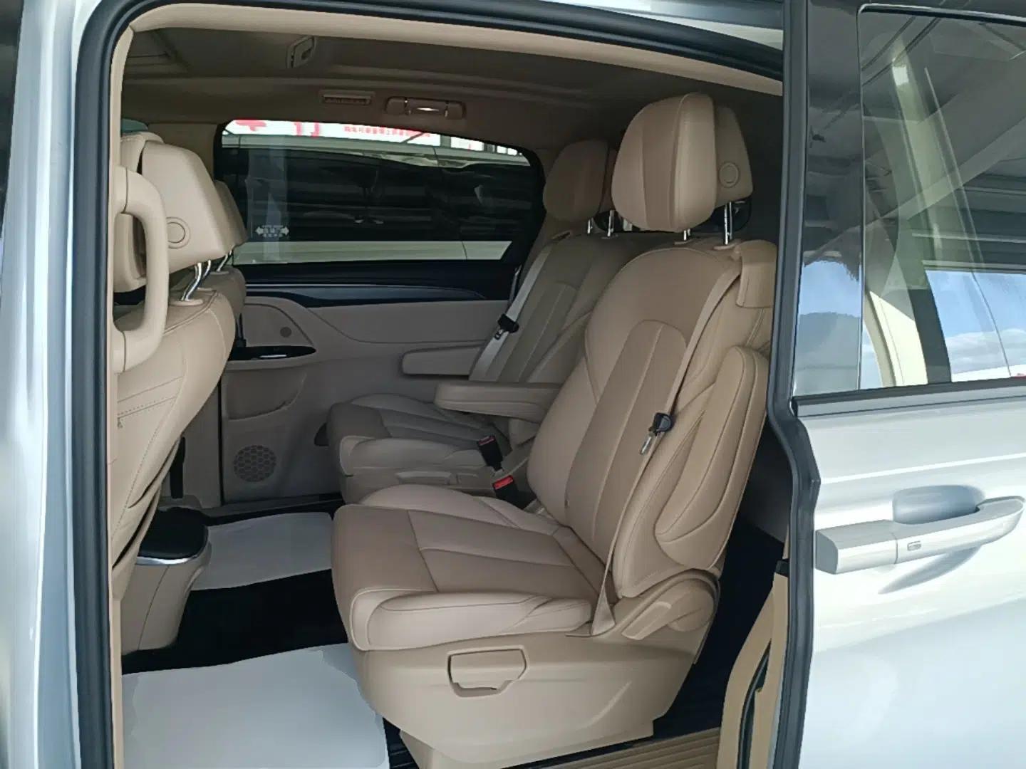 Buick GL8 New Energy 2025 Lu Shang Smart Enjoyment Edition 7-Seater — миниатюра 20