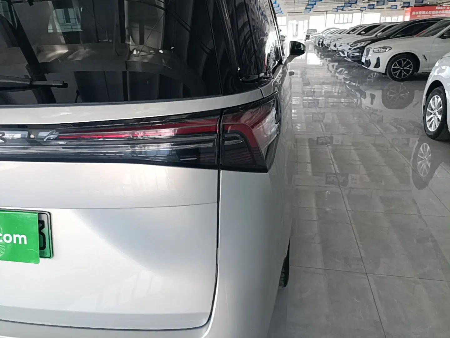 Buick GL8 New Energy 2025 Lu Shang Smart Enjoyment Edition 7-Seater — миниатюра 9