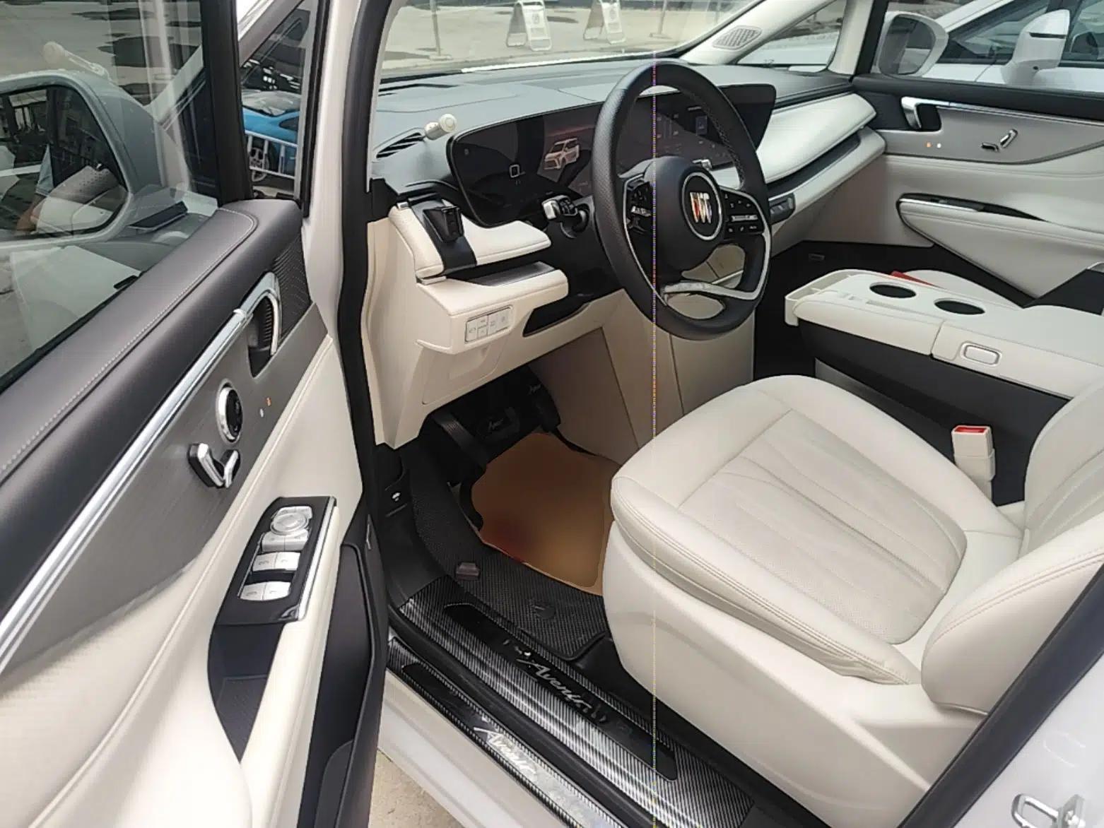Buick GL8 New Energy 2024 Lu Zun Deluxe Edition 7-Seater — миниатюра 27