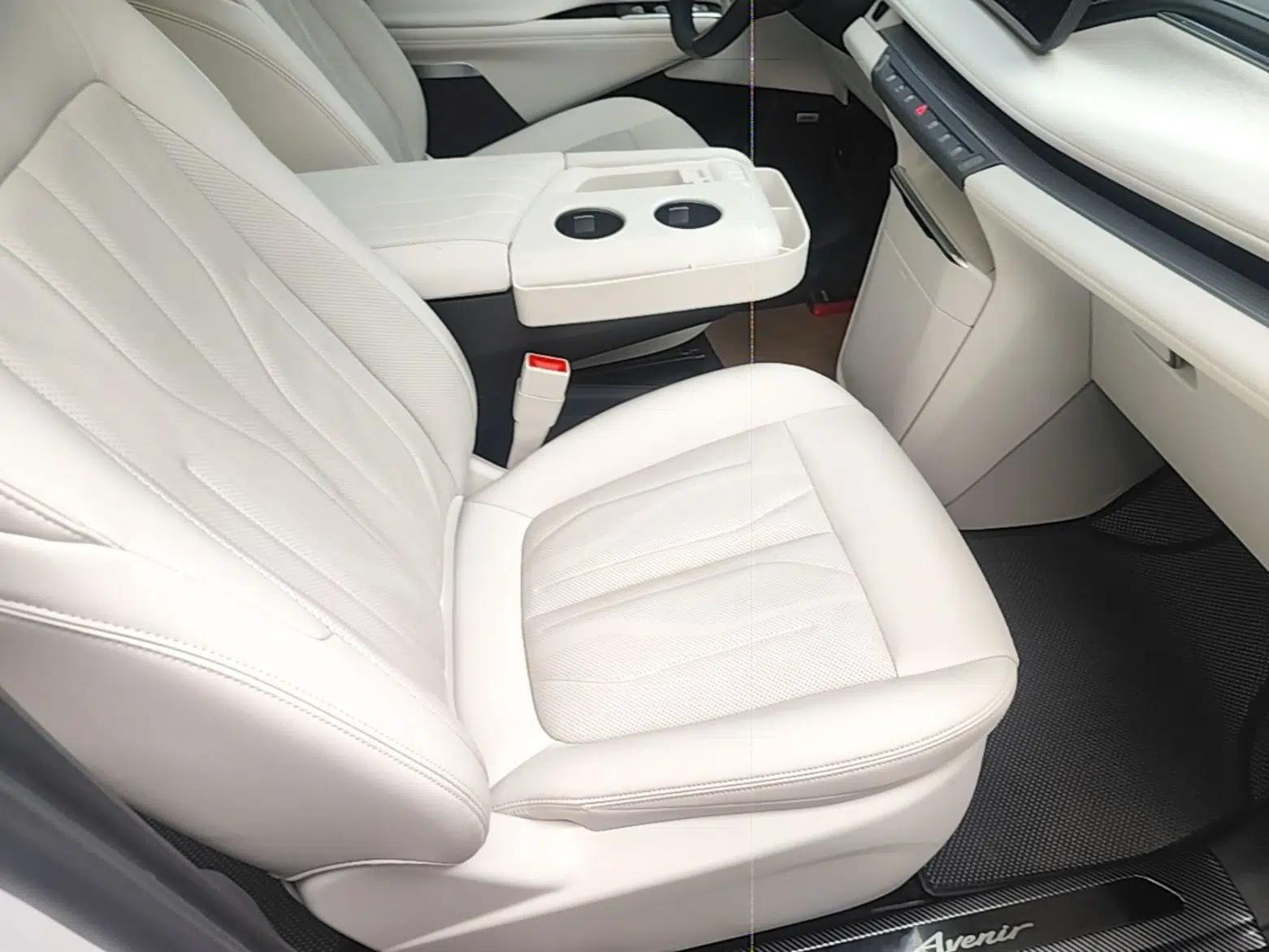 Buick GL8 New Energy 2024 Lu Zun Deluxe Edition 7-Seater — миниатюра 28