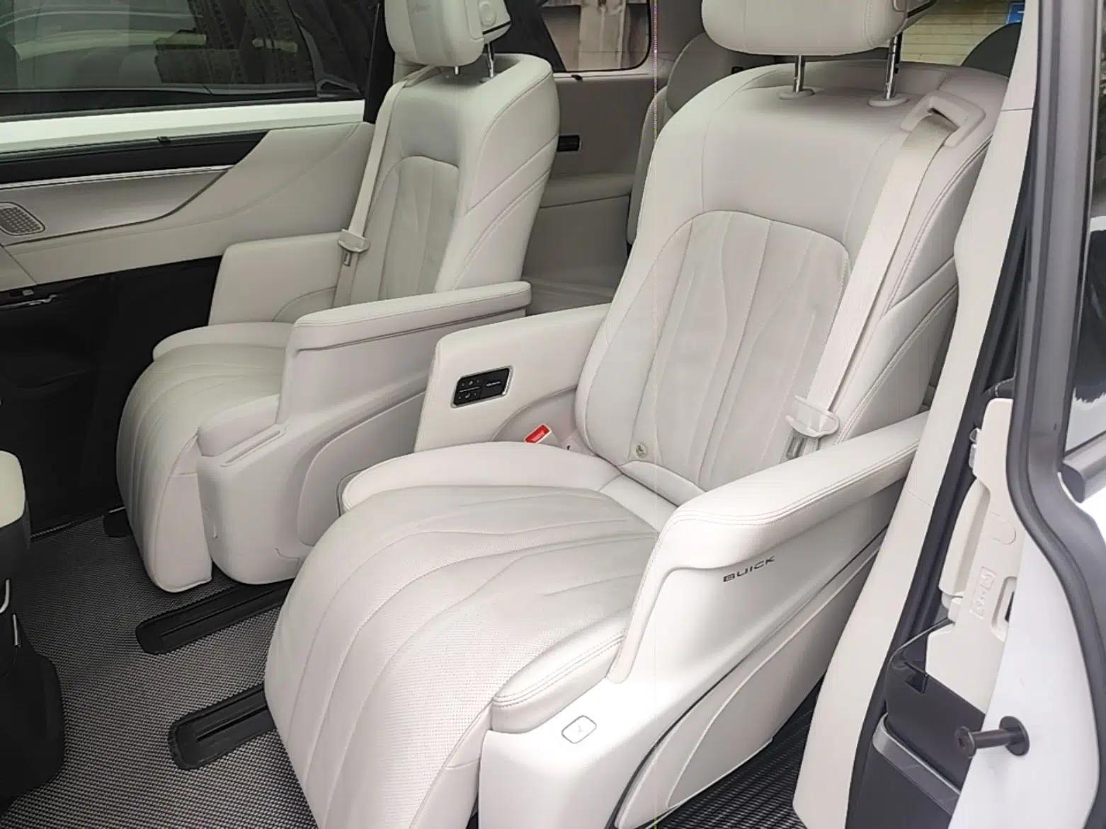Buick GL8 New Energy 2024 Lu Zun Deluxe Edition 7-Seater — миниатюра 29