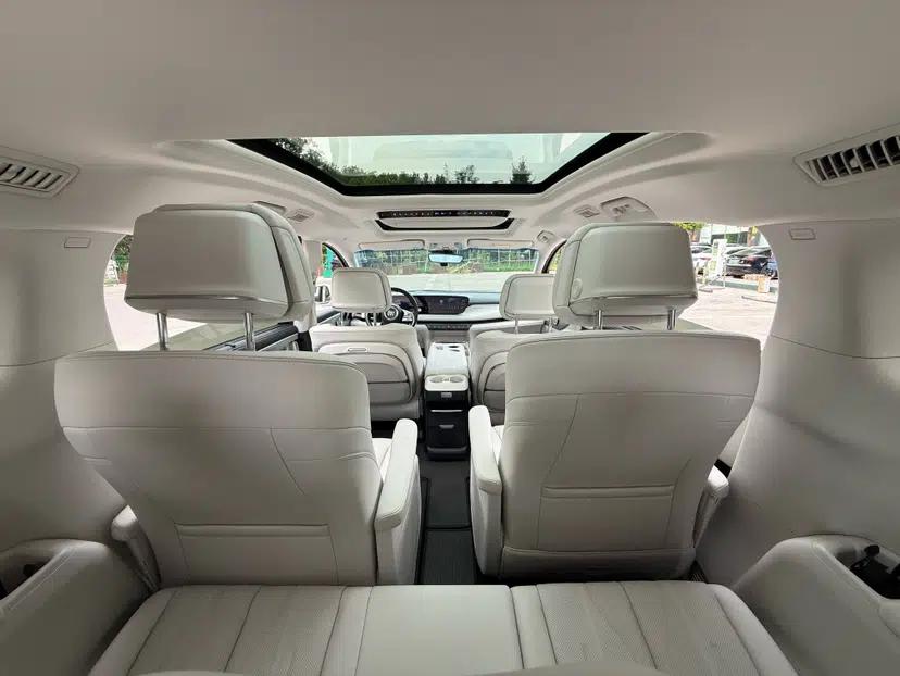 Buick GL8 New Energy 2024 Lu Zun Deluxe Edition 7-Seater — миниатюра 36