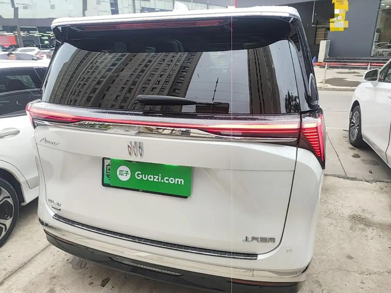 Buick GL8 New Energy 2024 Lu Zun Deluxe Edition 7-Seater — миниатюра 5