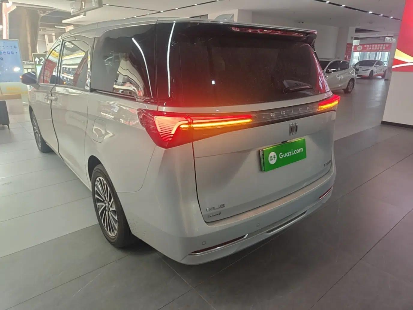 Buick GL8 New Energy 2025 Lu Shang Luxury Edition 7-Seater — миниатюра 4