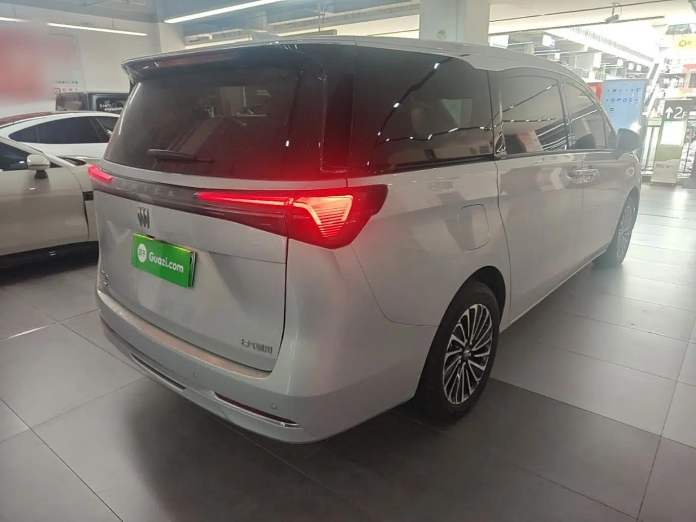 Buick GL8 New Energy 2025 Lu Shang Luxury Edition 7-Seater — миниатюра 6