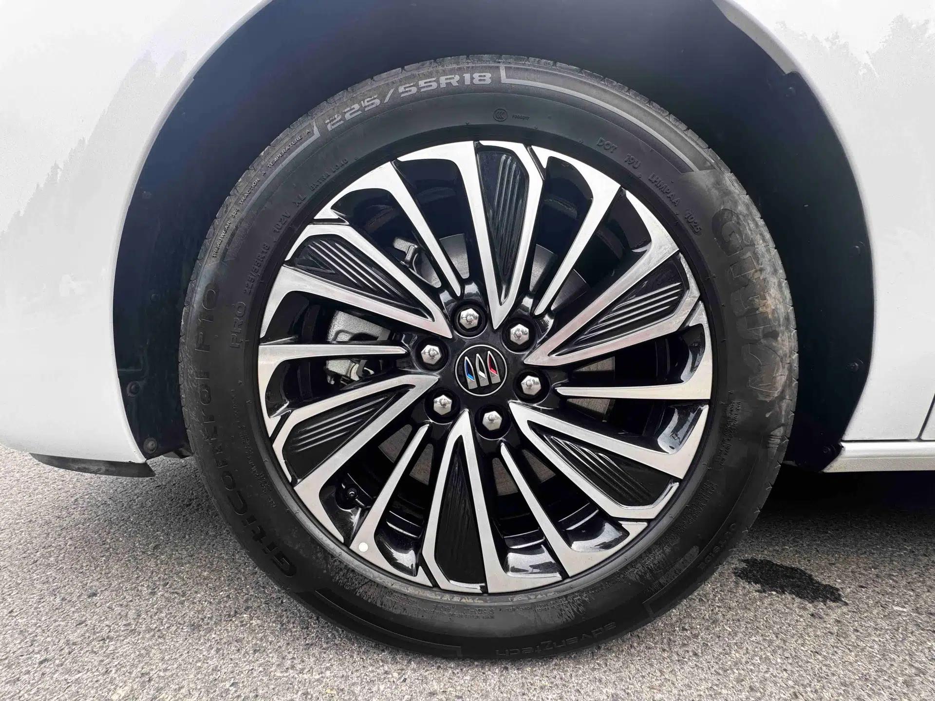 Buick GL8 New Energy 2025 Lu Shang Luxury Edition 7-Seater — миниатюра 19
