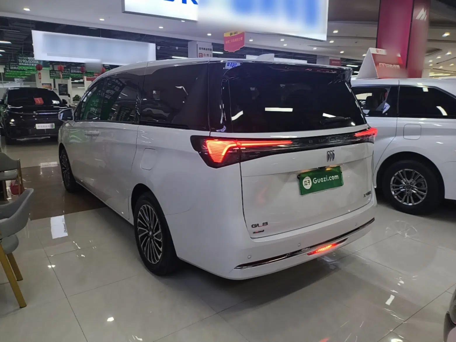 Buick GL8 New Energy 2025 Lu Shang Luxury Edition 7-Seater — миниатюра 4