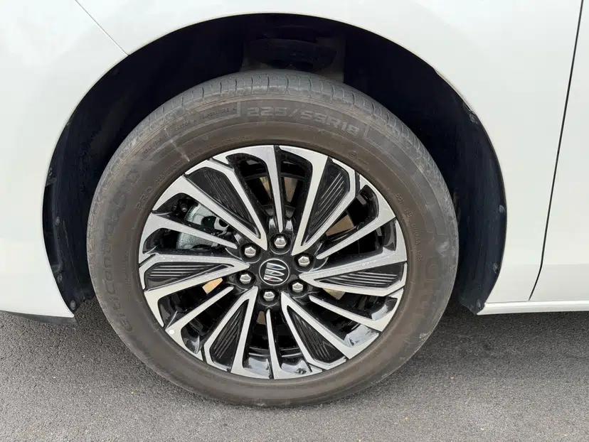 Buick GL8 New Energy 2025 Lu Shang Luxury Edition 7-Seater — миниатюра 18