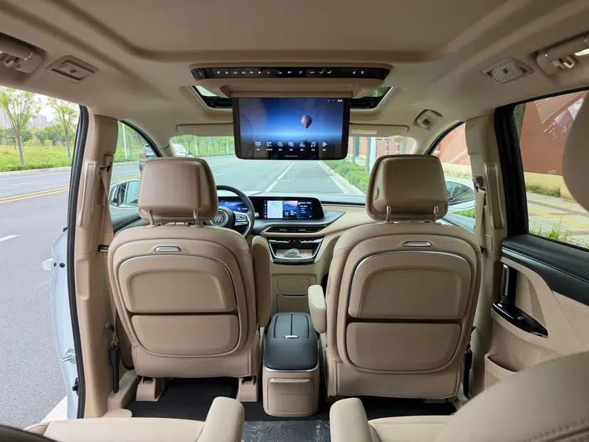 Buick GL8 New Energy 2025 Lu Shang Luxury Edition 7-Seater — миниатюра 37