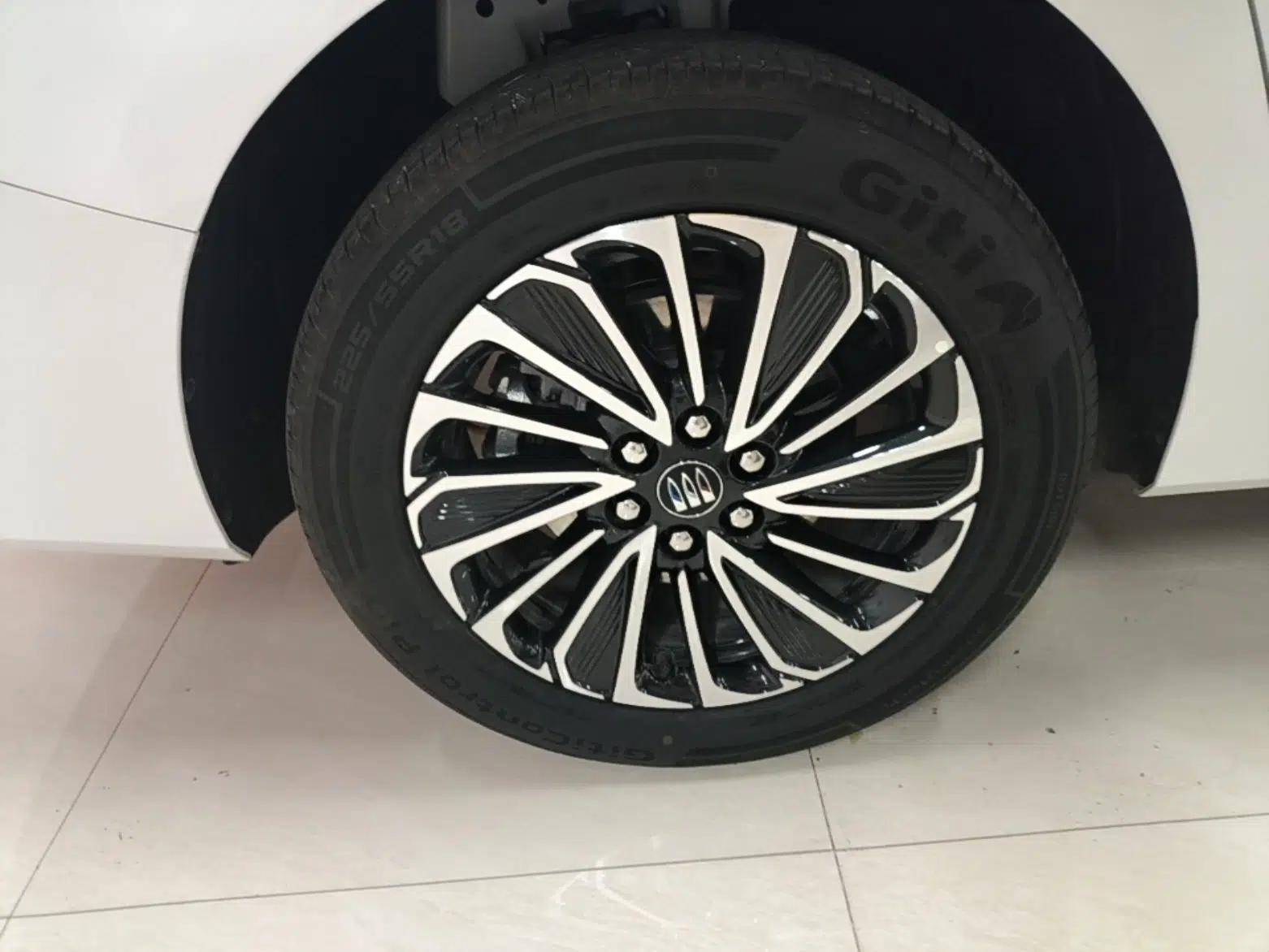 Buick GL8 New Energy 2025 Lu Shang Smart Enjoyment Edition 7-Seater — миниатюра 11
