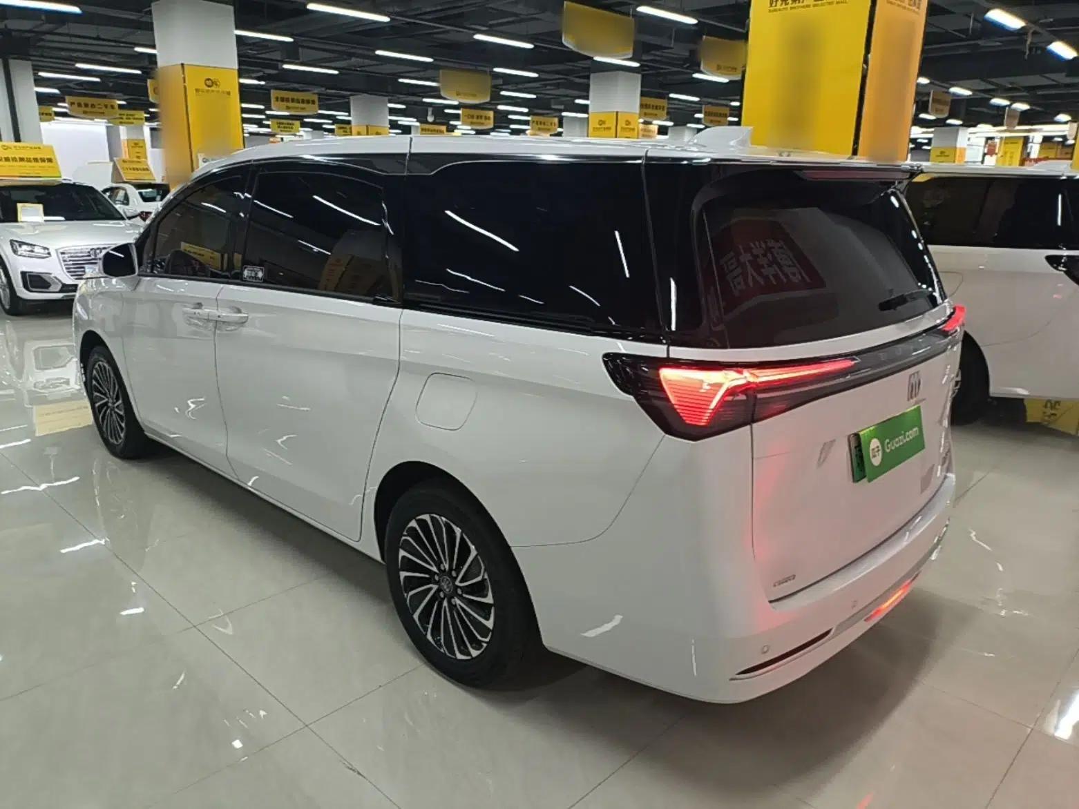 Buick GL8 New Energy 2025 Lu Shang Smart Enjoyment Edition 7-Seater — миниатюра 4