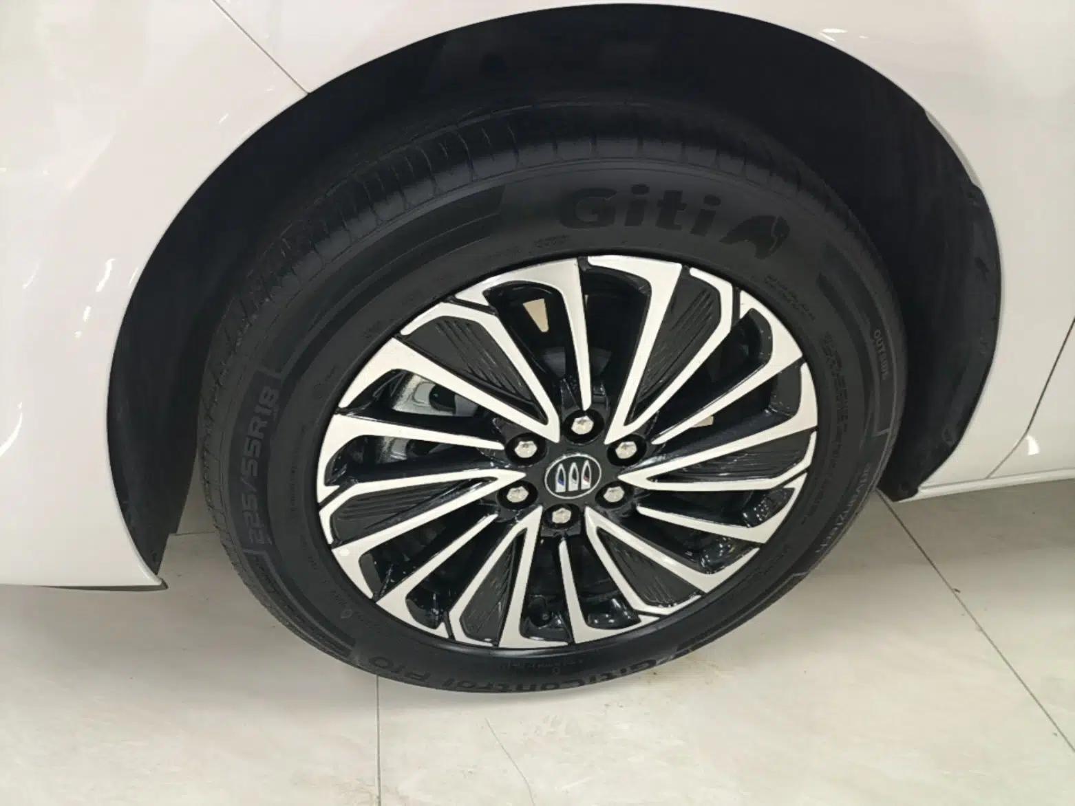 Buick GL8 New Energy 2025 Lu Shang Smart Enjoyment Edition 7-Seater — миниатюра 10