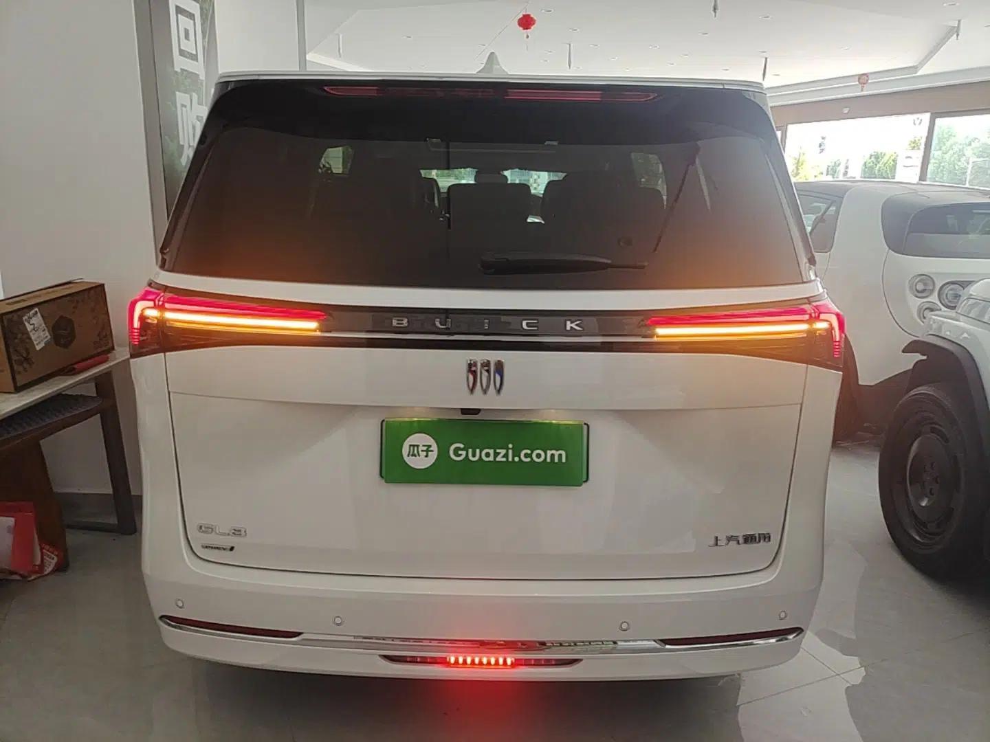Buick GL8 New Energy 2025 Lu Shang Luxury Edition 7-Seater — миниатюра 5