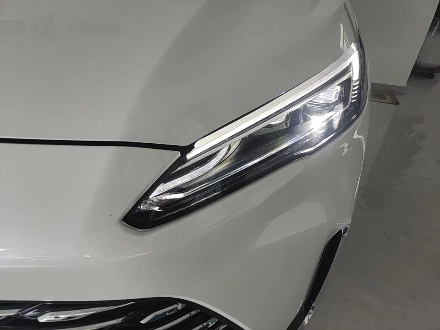 Buick GL8 New Energy 2025 Lu Shang Luxury Edition 7-Seater — миниатюра 8