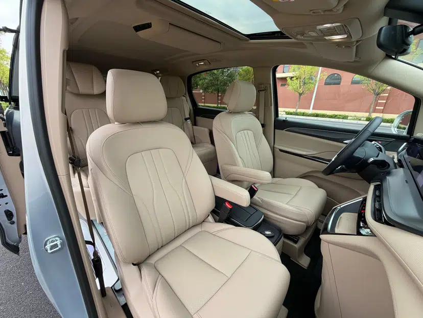 Buick GL8 New Energy 2025 Lu Shang Luxury Edition 7-Seater — миниатюра 31