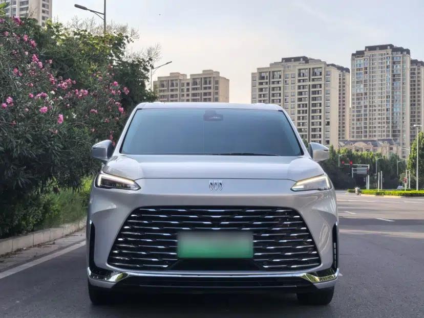 Buick GL8 New Energy 2025 Lu Shang Luxury Edition 7-Seater — миниатюра 15