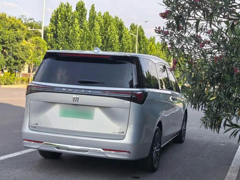 Buick GL8 New Energy 2025 Lu Shang Luxury Edition 7-Seater — миниатюра 17