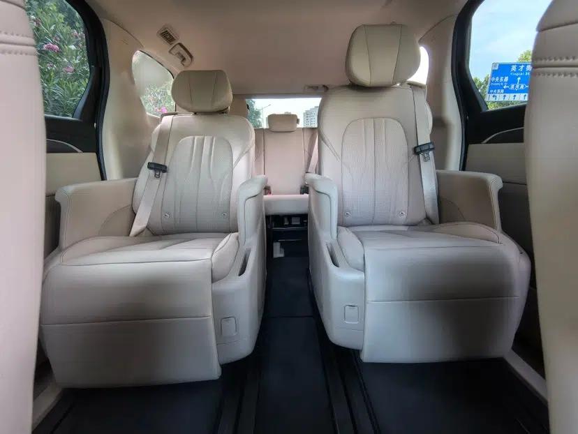 Buick GL8 New Energy 2025 Lu Shang Luxury Edition 7-Seater — миниатюра 36