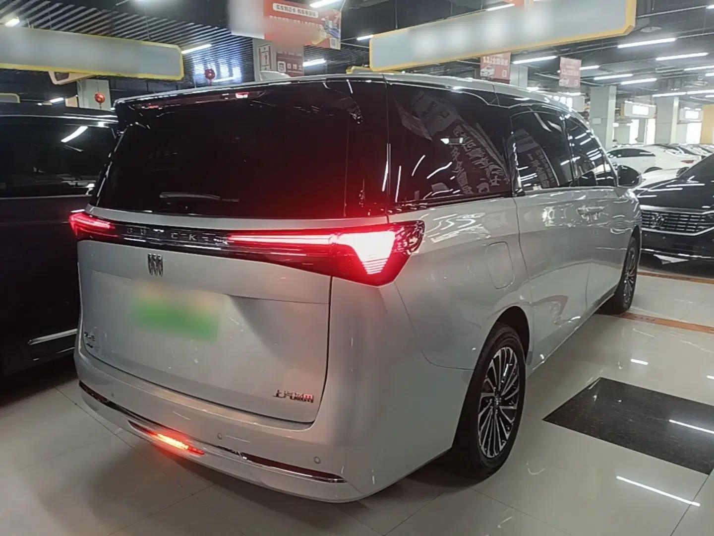Buick GL8 New Energy 2025 Lu Shang Luxury Edition 7-Seater — миниатюра 6