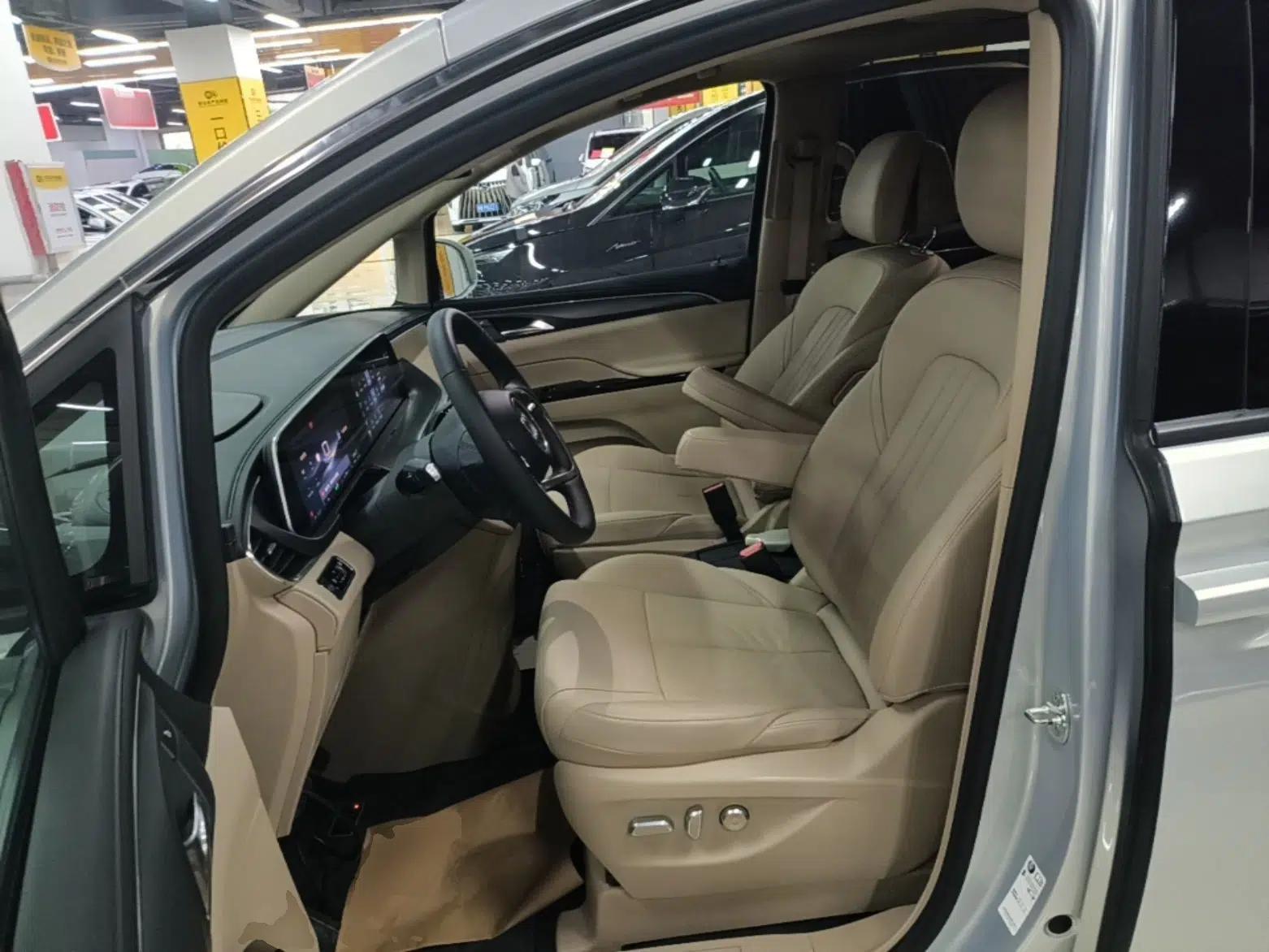 Buick GL8 New Energy 2025 Lu Shang Luxury Edition 7-Seater — миниатюра 22