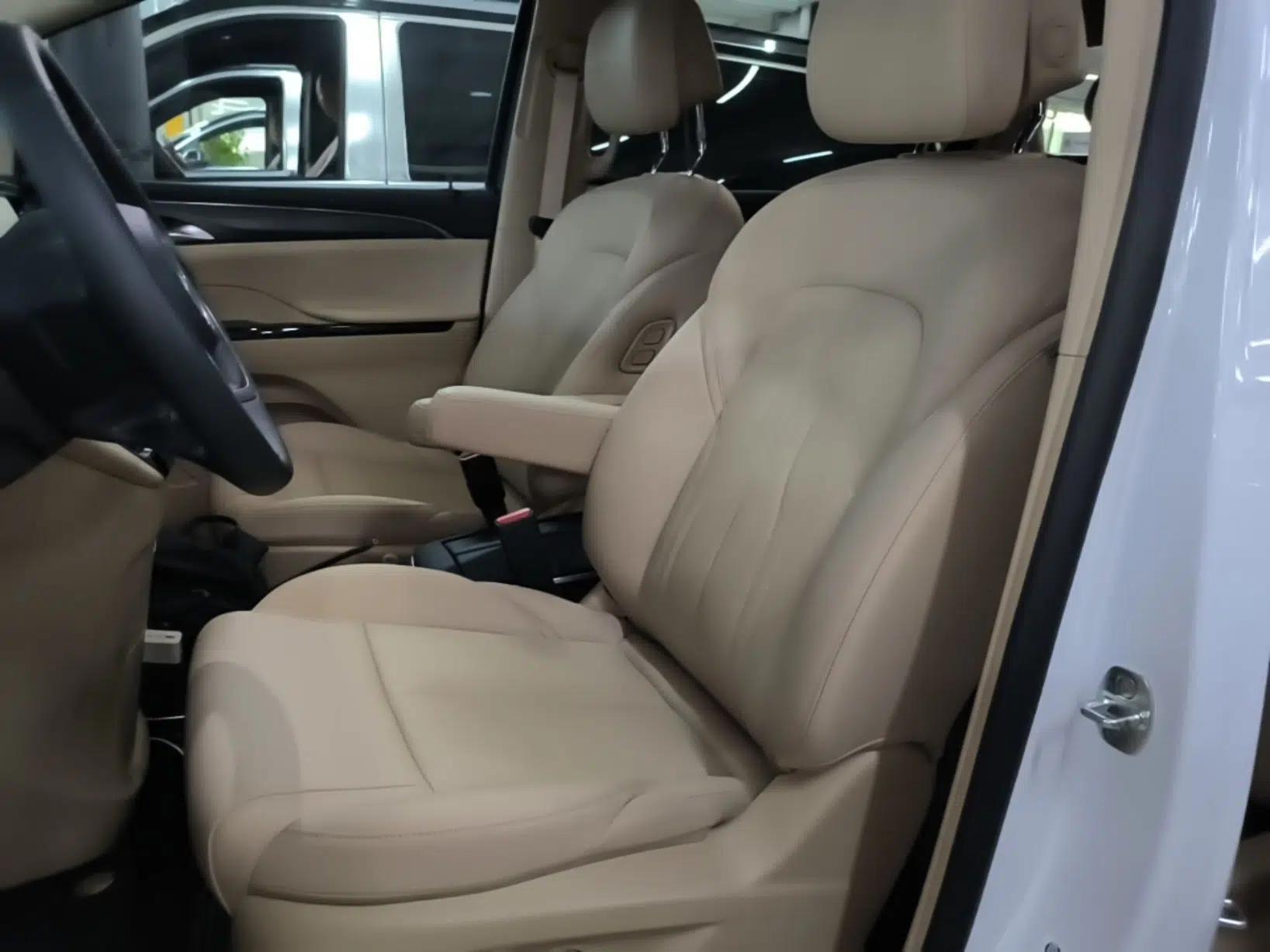 Buick GL8 New Energy 2025 Lu Shang Luxury Edition 7-Seater — миниатюра 17