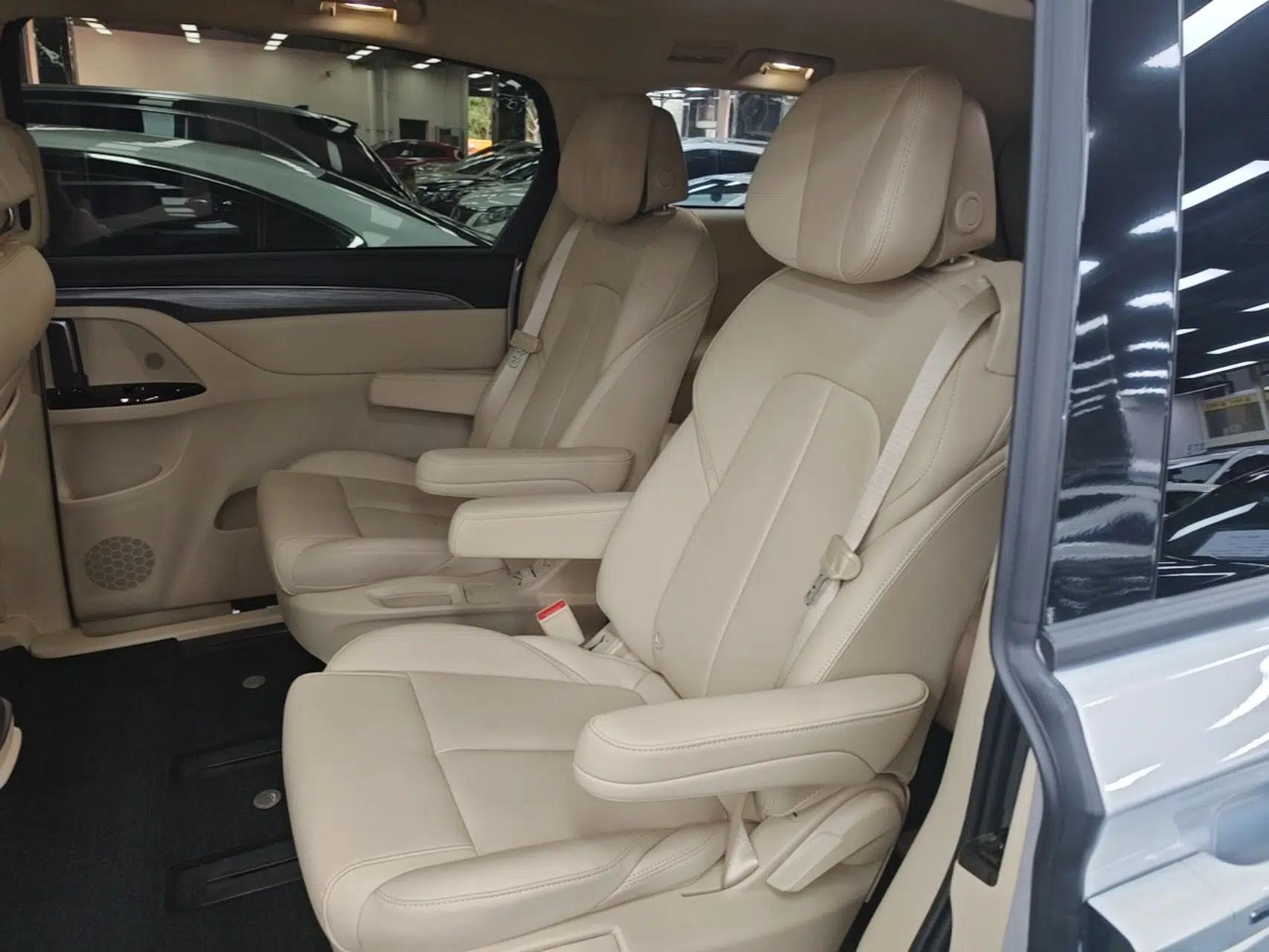 Buick GL8 New Energy 2025 Lu Shang Smart Enjoyment Edition 7-Seater — миниатюра 20