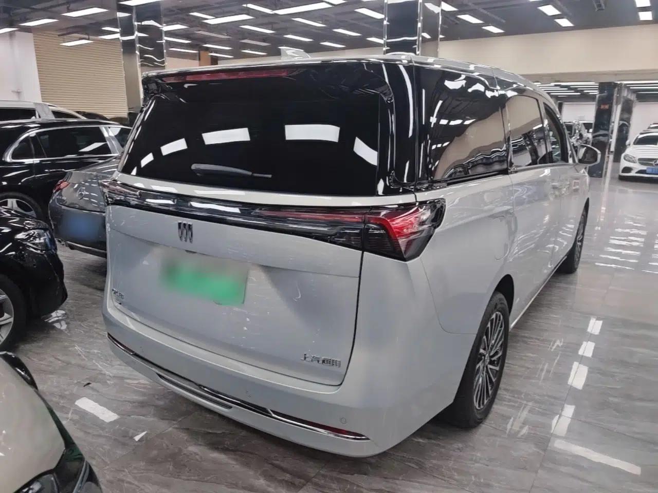 Buick GL8 New Energy 2025 Lu Shang Smart Enjoyment Edition 7-Seater — миниатюра 6