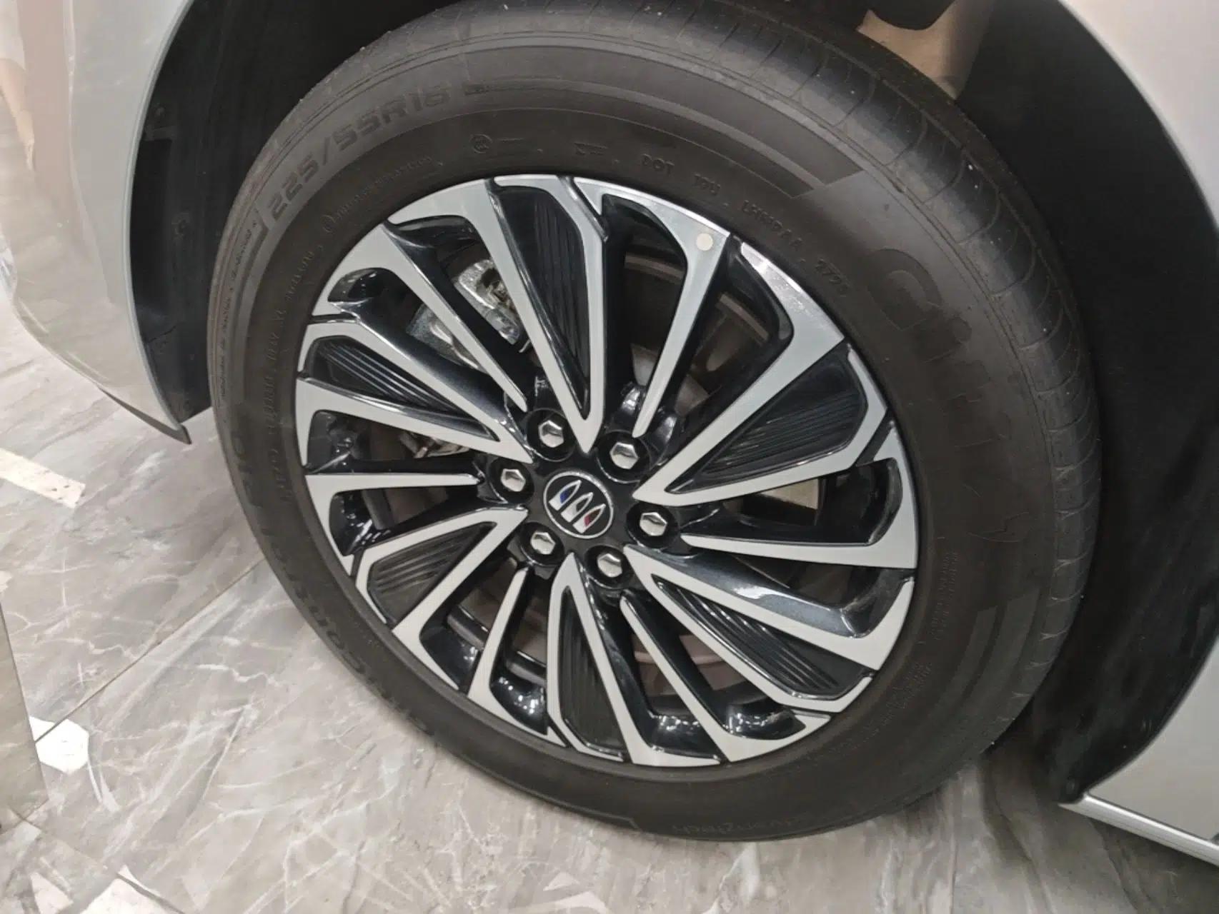 Buick GL8 New Energy 2025 Lu Shang Smart Enjoyment Edition 7-Seater — миниатюра 10