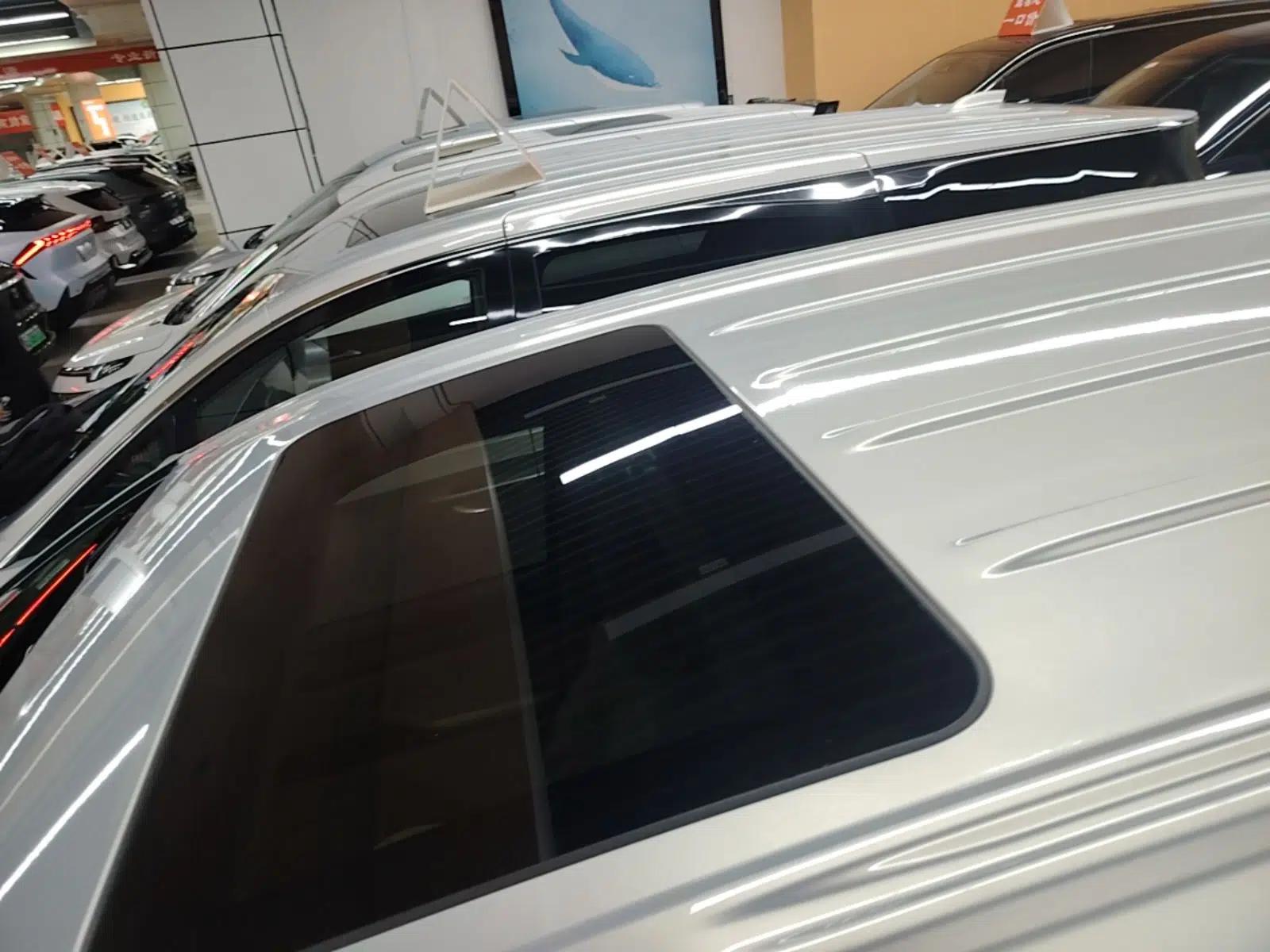 Buick GL8 New Energy 2025 Lu Shang Luxury Edition 7-Seater — миниатюра 7