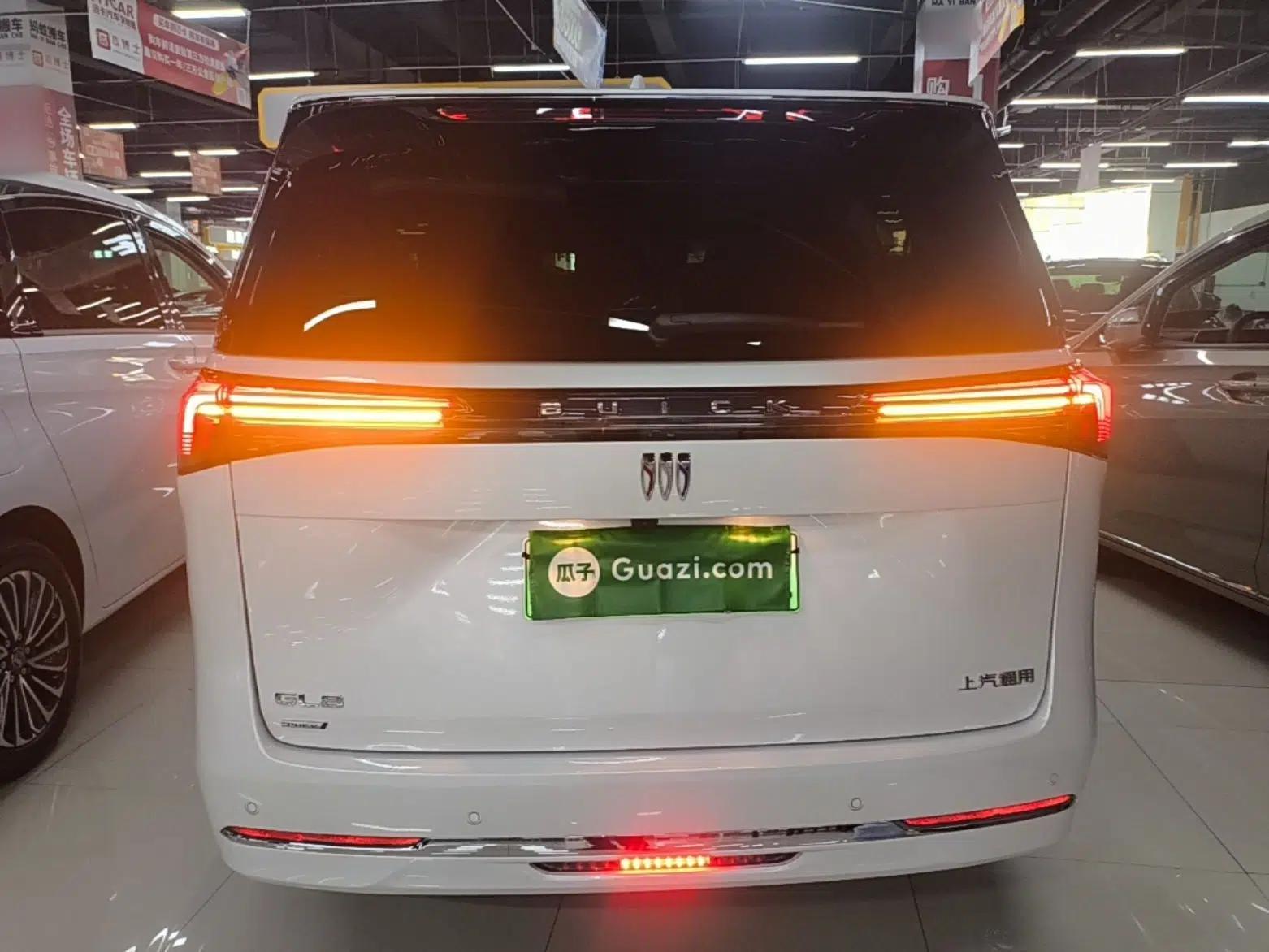 Buick GL8 New Energy 2025 Lu Shang Smart Enjoyment Edition 7-Seater — миниатюра 5