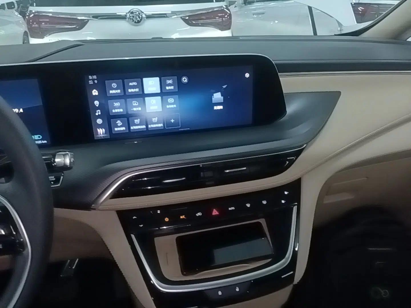 Buick GL8 New Energy 2025 Lu Shang Luxury Edition 7-Seater — миниатюра 15